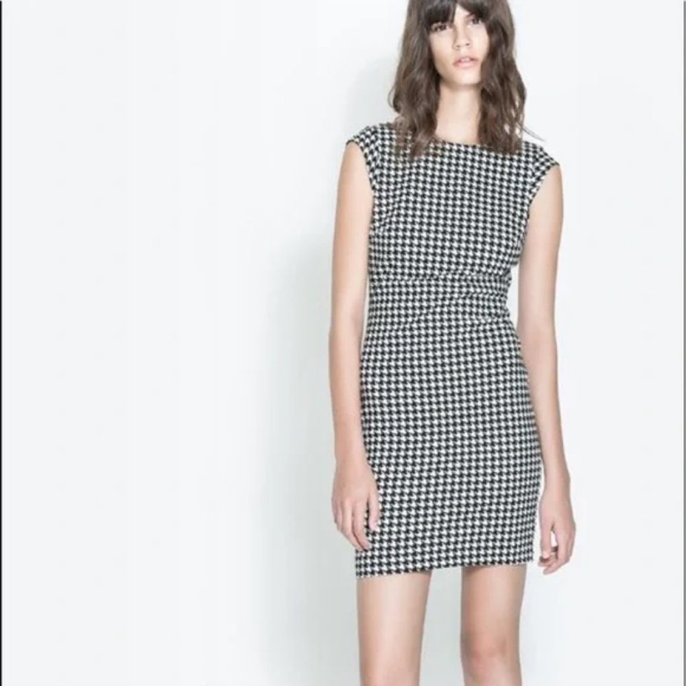 Zara Houndstooth Fitted Sheath Dress Black & White Size Medium Herringbone Work